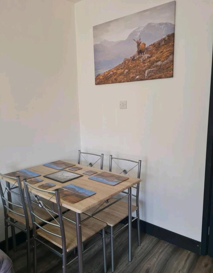 Charming 1-Bed Apartment In Peebles Eksteriør billede