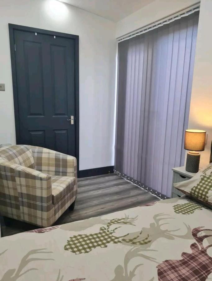 Charming 1-Bed Apartment In Peebles Eksteriør billede
