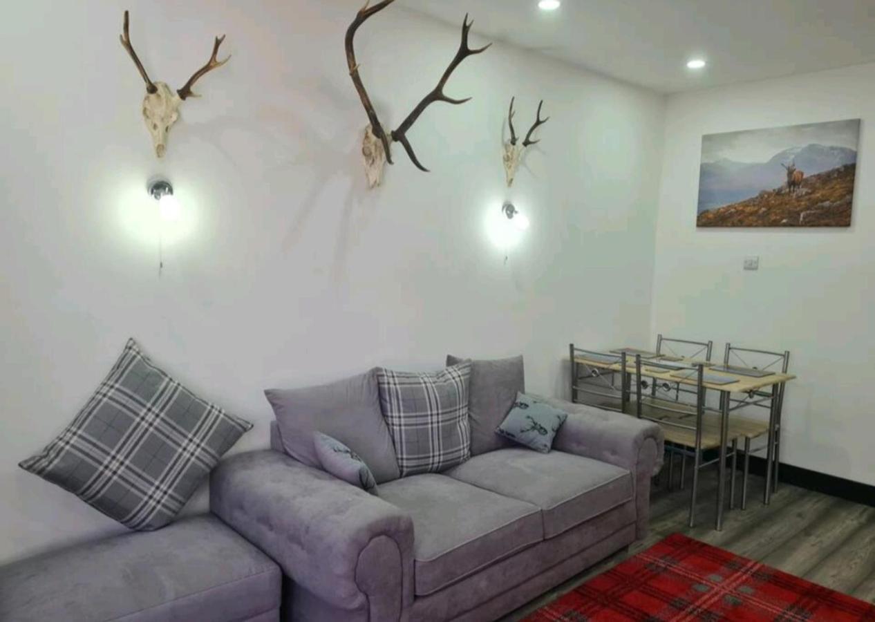 Charming 1-Bed Apartment In Peebles Eksteriør billede